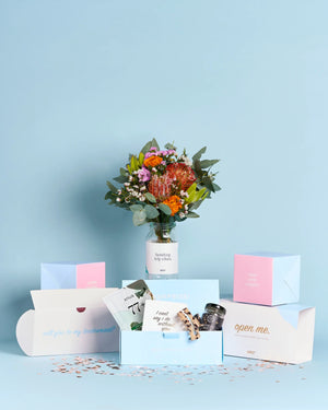 Bridesmaid Explosion Box + Native Posy