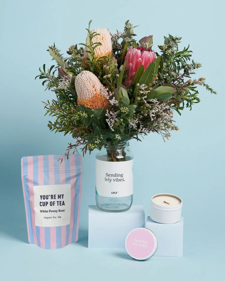 LVLY Hugs + Native Posy