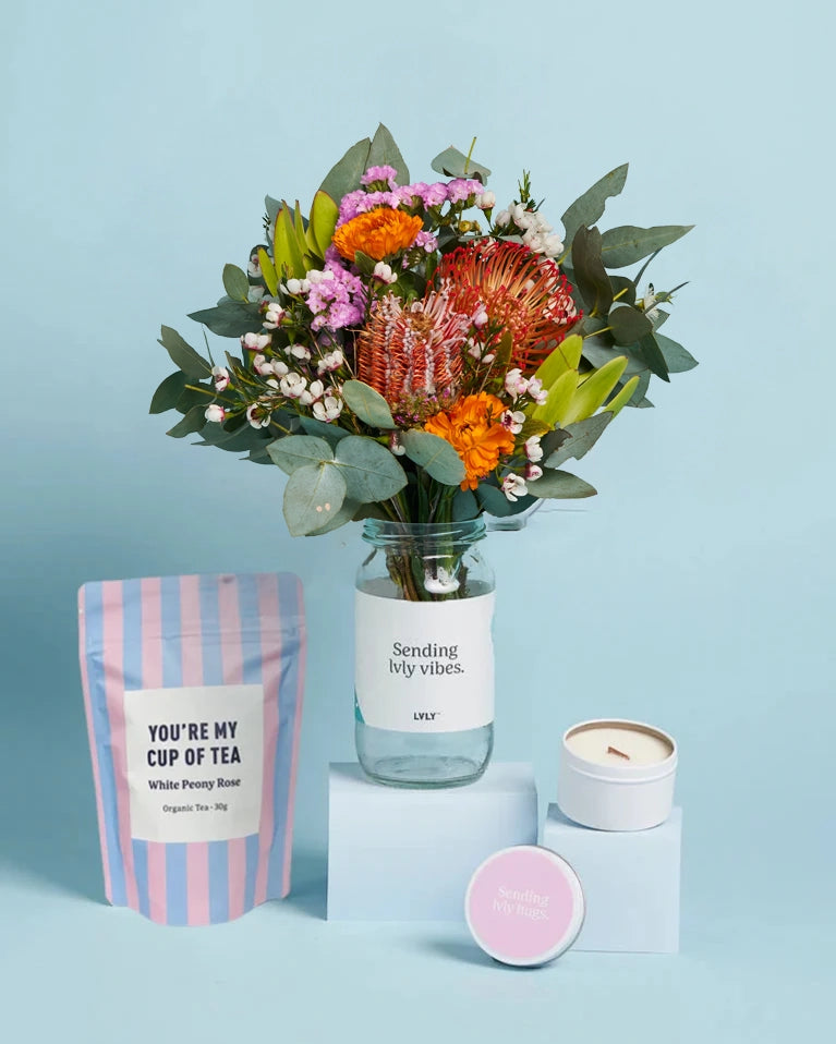 LVLY Hugs + Native Posy