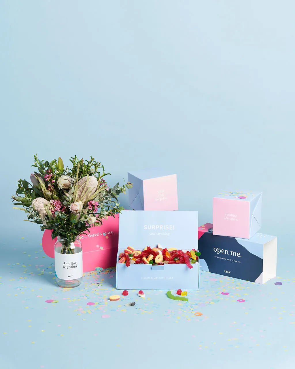 Sweet Explosion Box + Native Posy